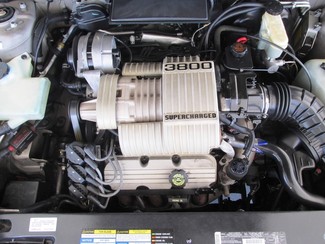 1995 Buick Riviera Gardena, California 14