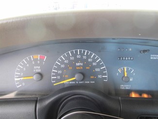 1999 Pontiac Bonneville SE Gardena, California 5