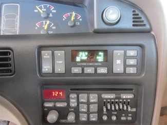 1999 Pontiac Bonneville SE Gardena, California 6