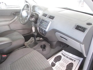 2005 Ford Focus SES Gardena, California 8