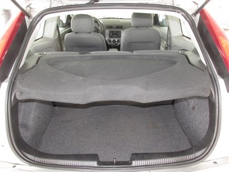 2005 Ford Focus SES Gardena, California 11