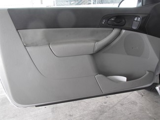 2005 Ford Focus SES Gardena, California 9