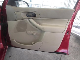 2005 Ford Focus SE Gardena, California 11