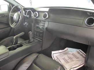 2005 Ford Mustang Deluxe Gardena, California 8