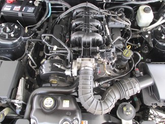 2005 Ford Mustang Deluxe Gardena, California 14