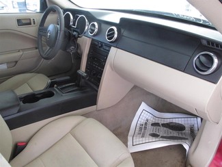 2005 Ford Mustang Deluxe Gardena, California 8