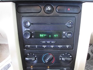 2005 Ford Mustang Deluxe Gardena, California 6