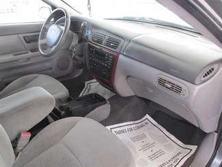 2005 Ford Taurus SEL Gardena, California 7