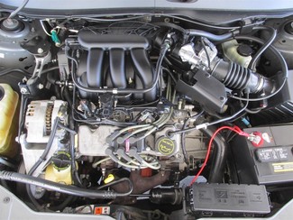 2005 Ford Taurus SE Gardena, California 14