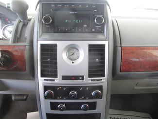 2009 Chrysler Town & Country LX Gardena, California 5