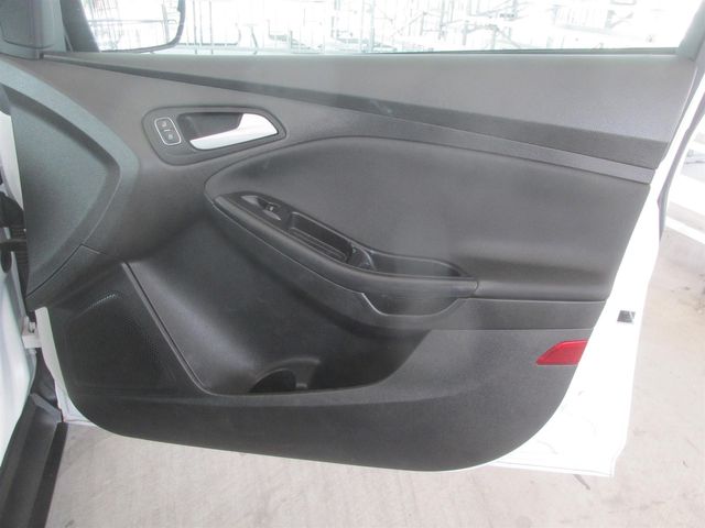 2016 Ford Focus SE Gardena, California 13