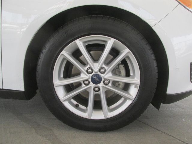 2016 Ford Focus SE Gardena, California 14