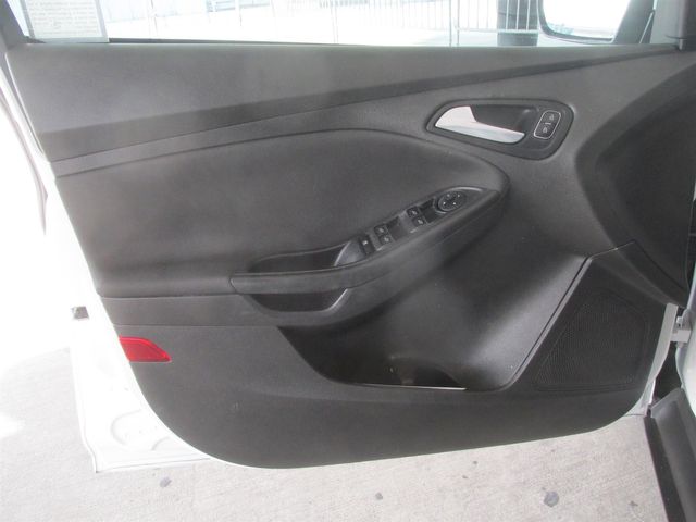 2016 Ford Focus SE Gardena, California 9